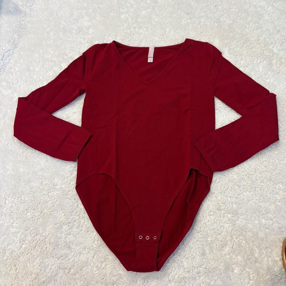 VTG Y2K Victoria's Secret Womens Bodysuit Red M Italy Minimalist Preppy Classic